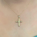 ROUNDED TIP CROSS PENDANT